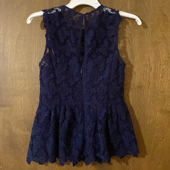 Lilly Pulitzer lace top size 0- NWT - Picture 2 of 3